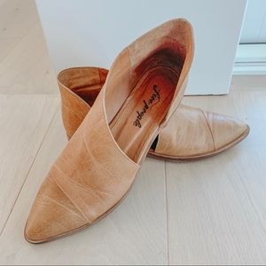 NWT Free People Royale Flat